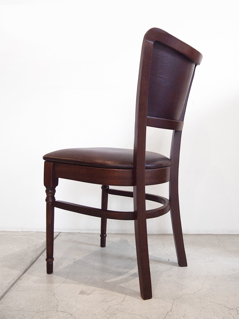 ダイニングチェアアンティーク調デザインで、店舗・業務用椅子にもおすすめ