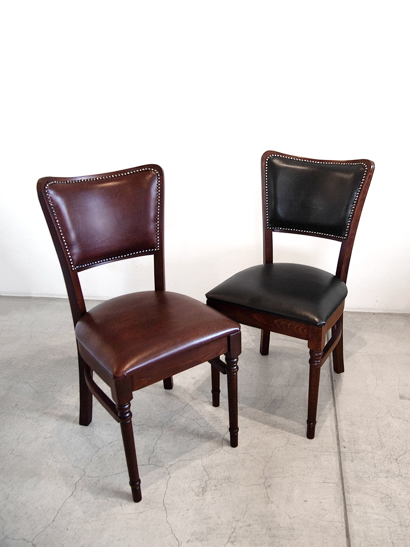 ダイニングチェアアンティーク調デザインで、店舗・業務用椅子にもおすすめ