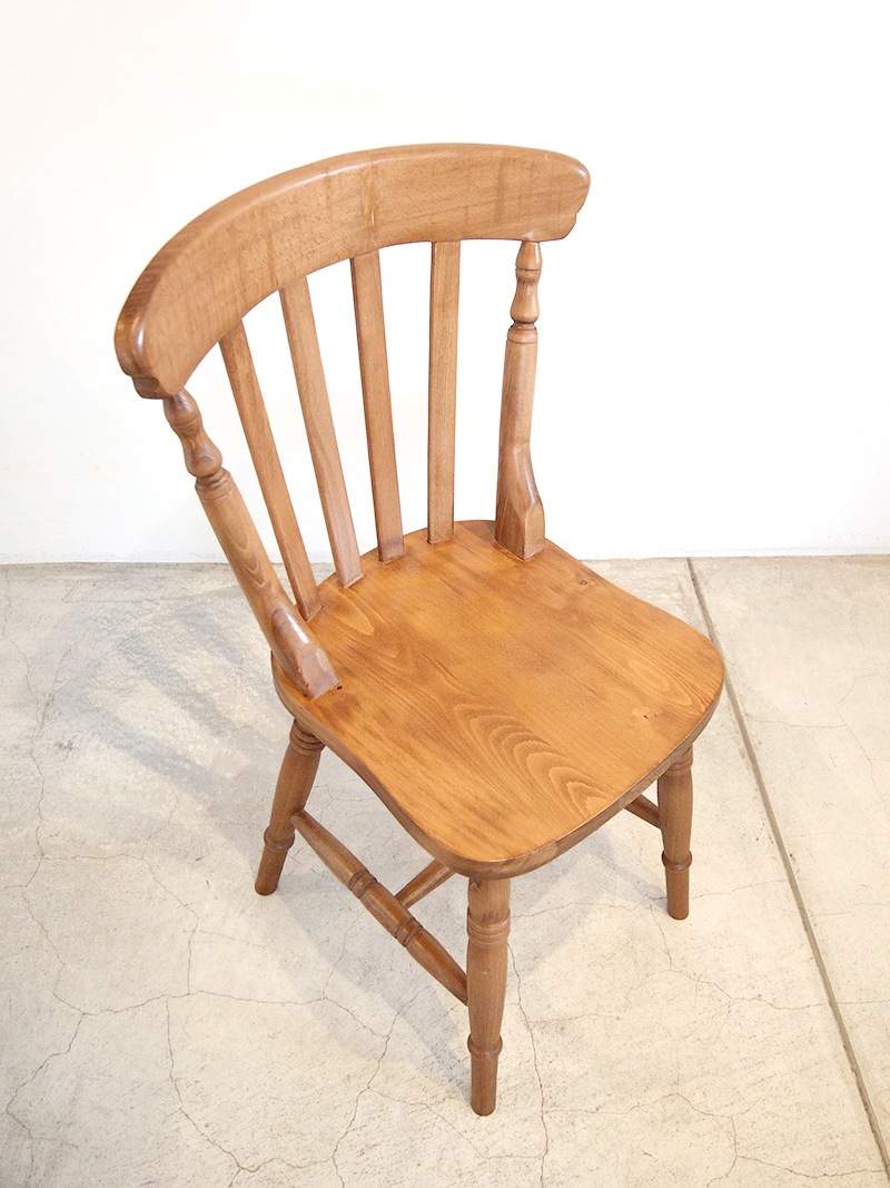 ダイニングチェアビンテージ調デザインで空間演出にも◎