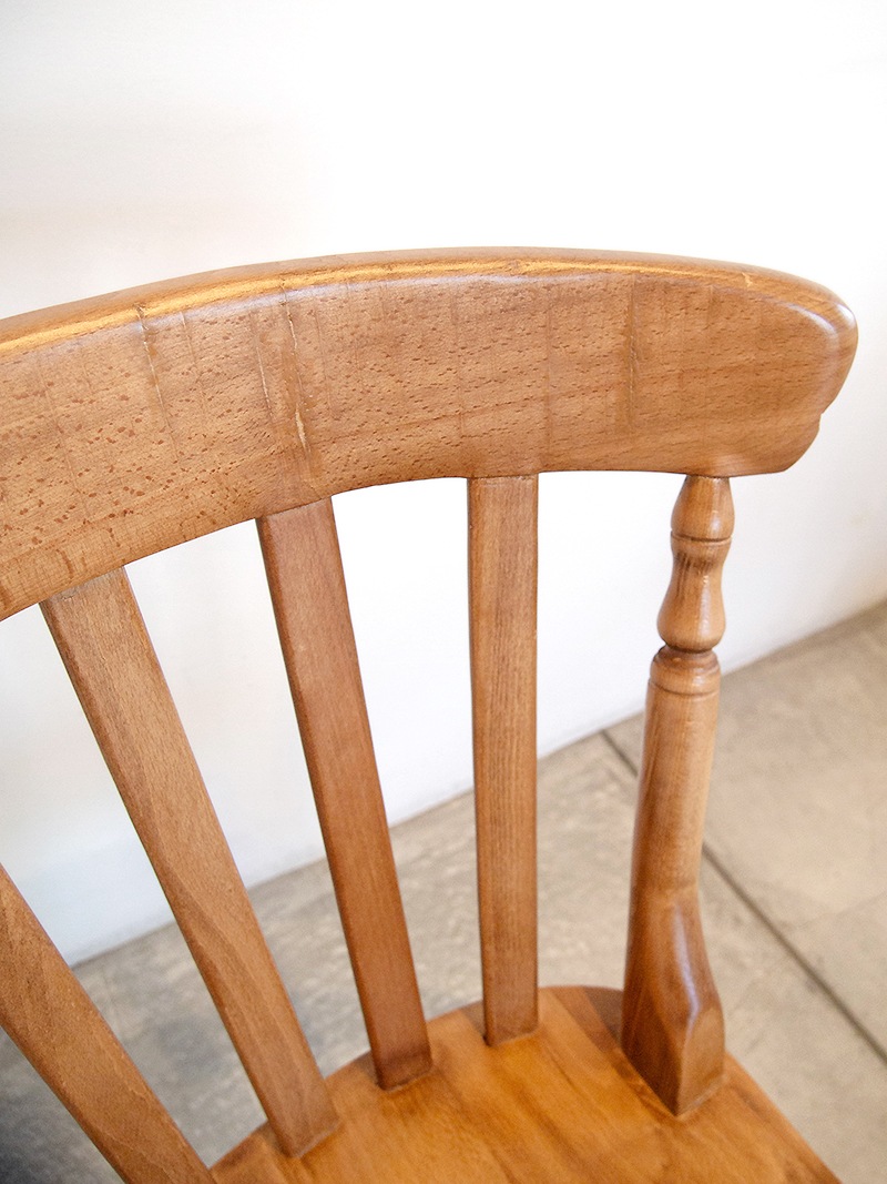 ダイニングチェアビンテージ調デザインで空間演出にも◎