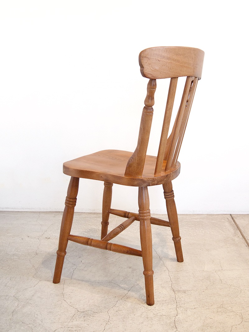 ダイニングチェアビンテージ調デザインで空間演出にも◎