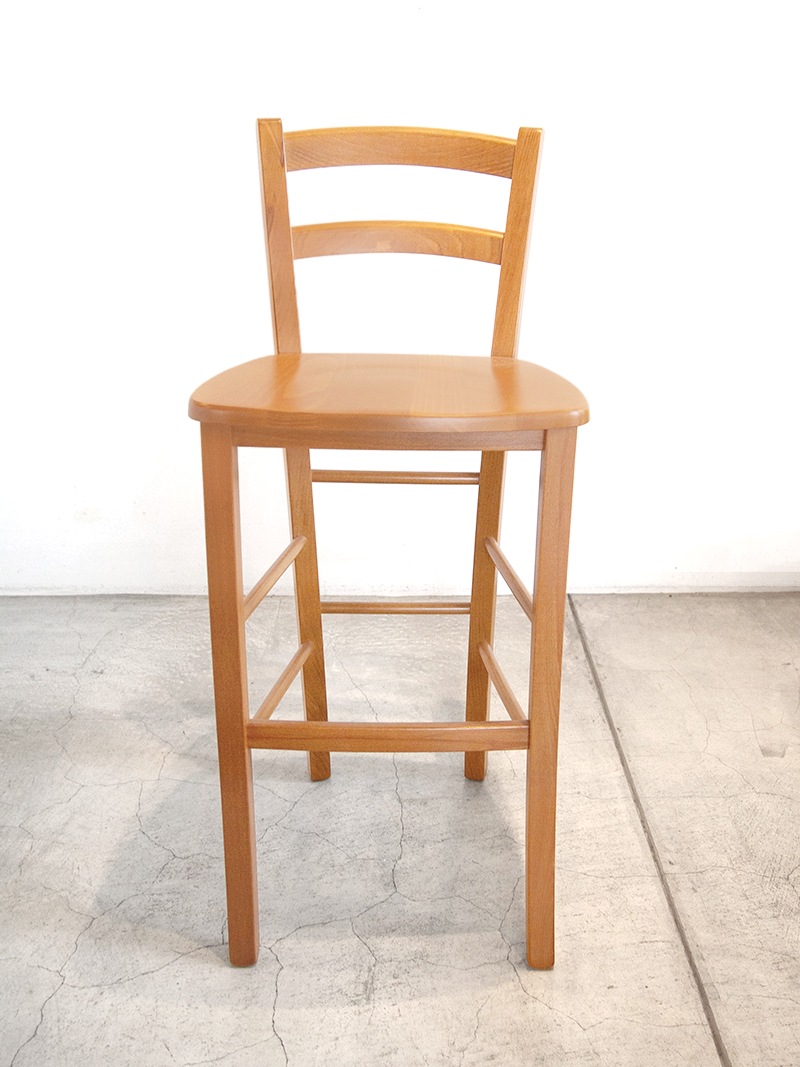カウンターチェア無垢材の質感が魅力、カフェや飲食店にも馴染むハイチェア