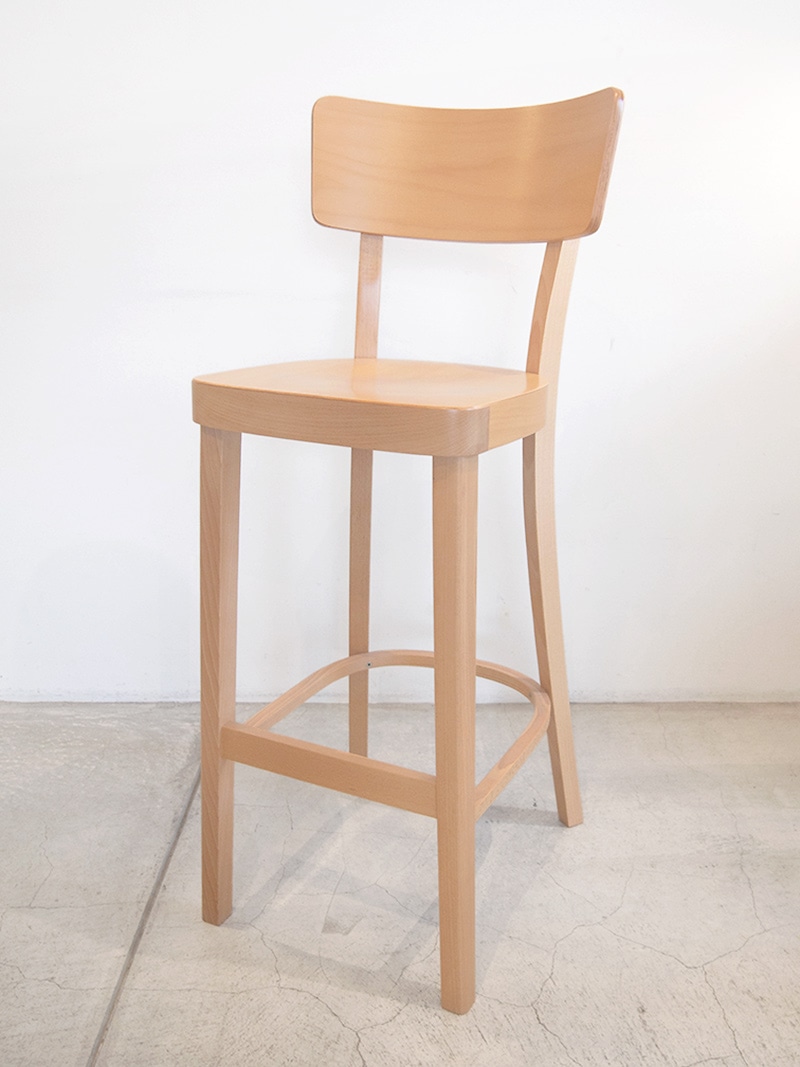カウンターチェア無垢材の質感が魅力、カフェや飲食店にも馴染むハイチェア