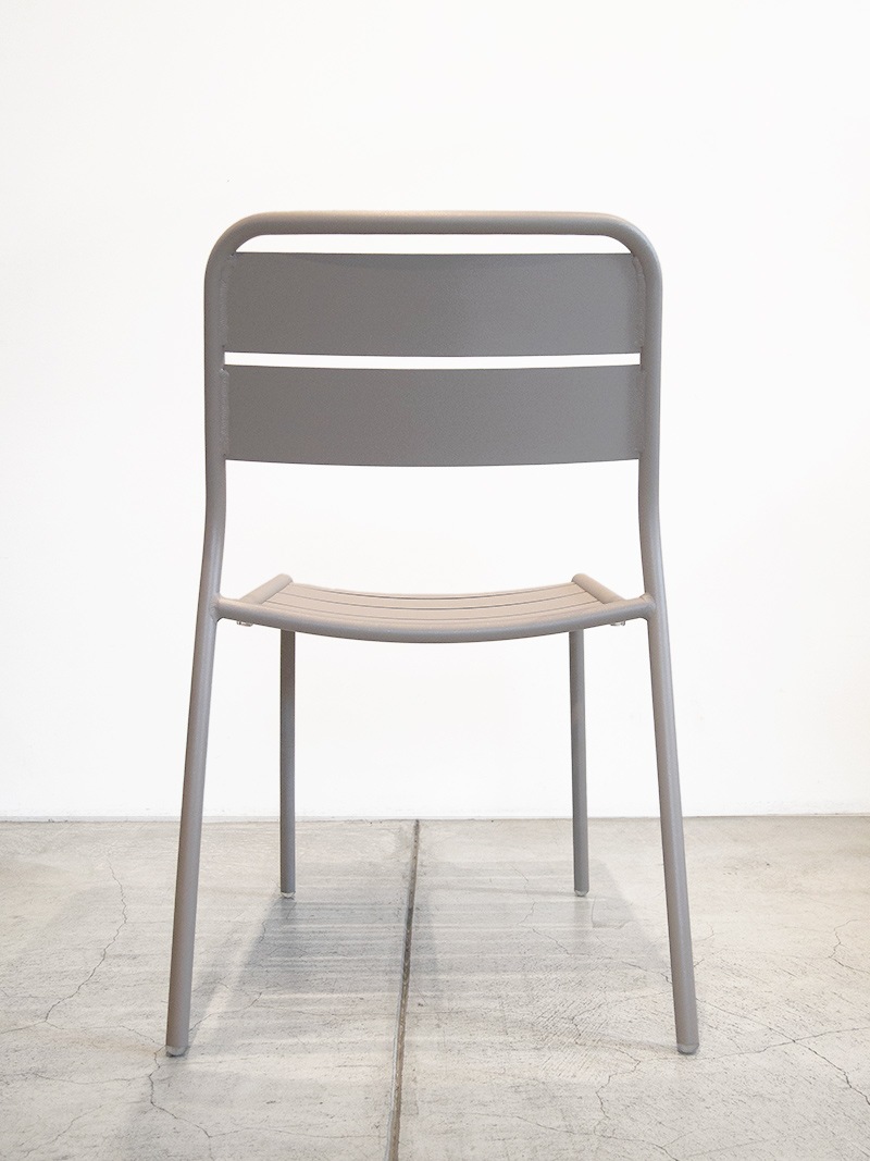 アウトドアファニチャー軽すぎず重すぎない、スタッキング可能なアルミチェア