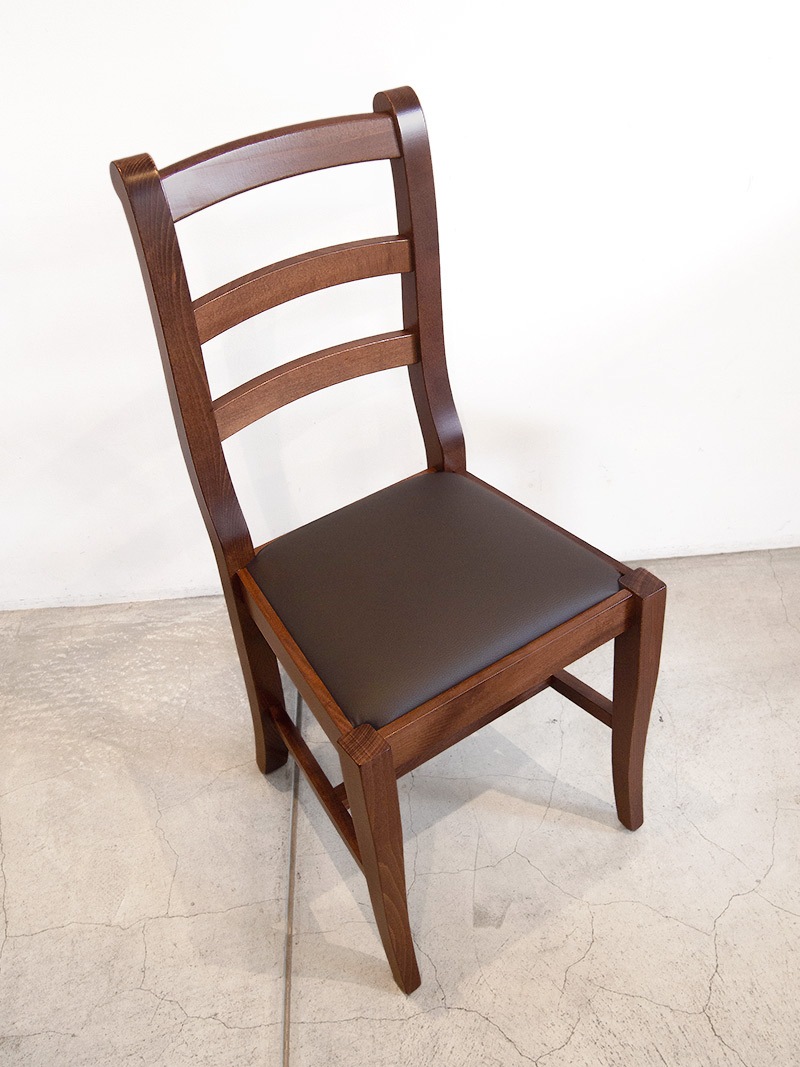 ダイニングチェア飲食店やレストランで人気の木製クラシックチェア