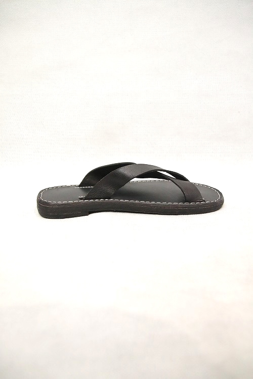 Jiyong Kim ベルト付きサンブリーチタック入りトラウザー Jiyong Kim ベルト付きサンブリーチパンツ Jiyong Kim ベルト