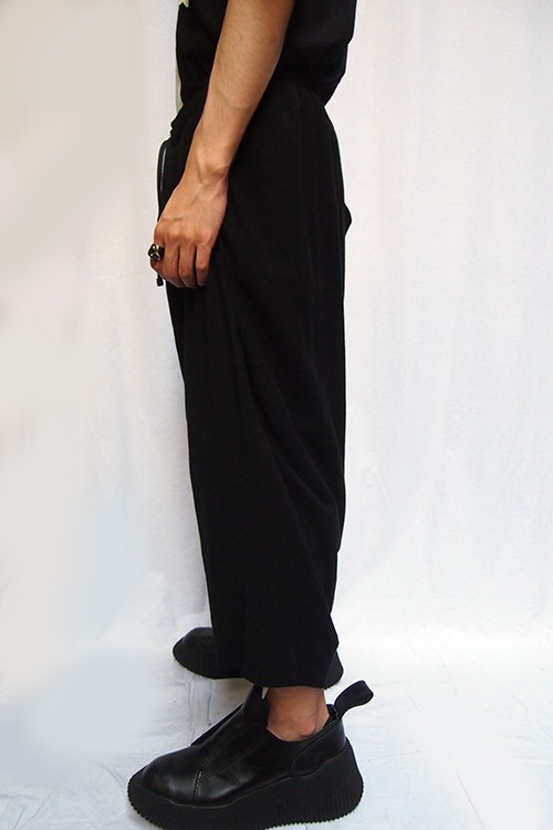 20%OFF】JULIUS SARUEL CROPPED PANTS 697PAM8 | JULIUS(ユリウス