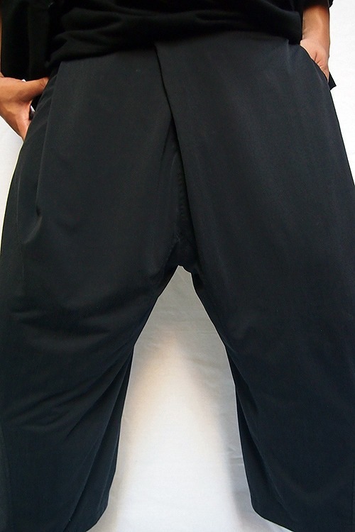 20%OFF】JULIUS TUCKED CROPPED PANTS 657PAM17 | JULIUS(ユリウス