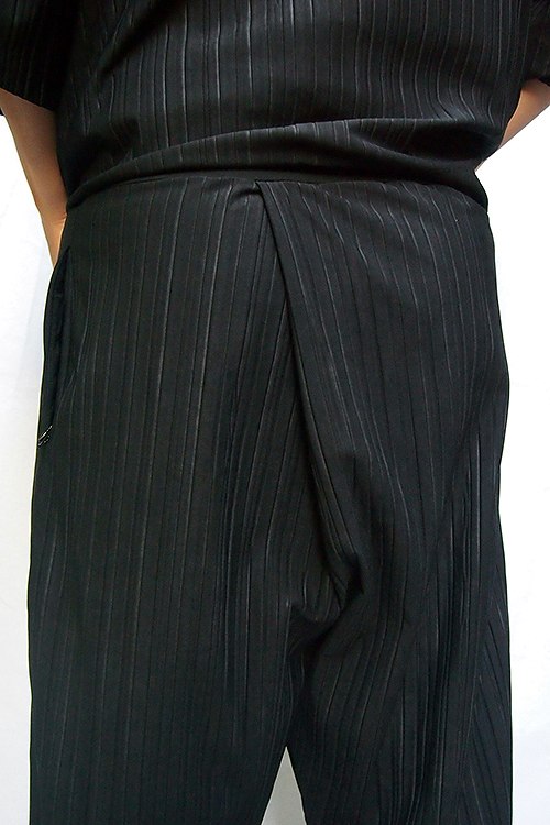 20%OFF】JULIUS TUCKED PLEATING PANTS 657PAM20 | JULIUS(ユリウス