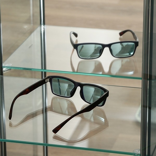 ���饹���쥯����󥱡��� 4�� (���̥ߥ顼�դ�) �֥饦�� W425��D365��H1620 ��° ���饹 ���쥯����󥱡��� ������� ���ä����� ��Ǽ�ȶ� ��ӥ� ���� �٥åɥ롼�� ARview �����ǰ� ����ƥꥢ�ȶ� ��ˡ���͸����