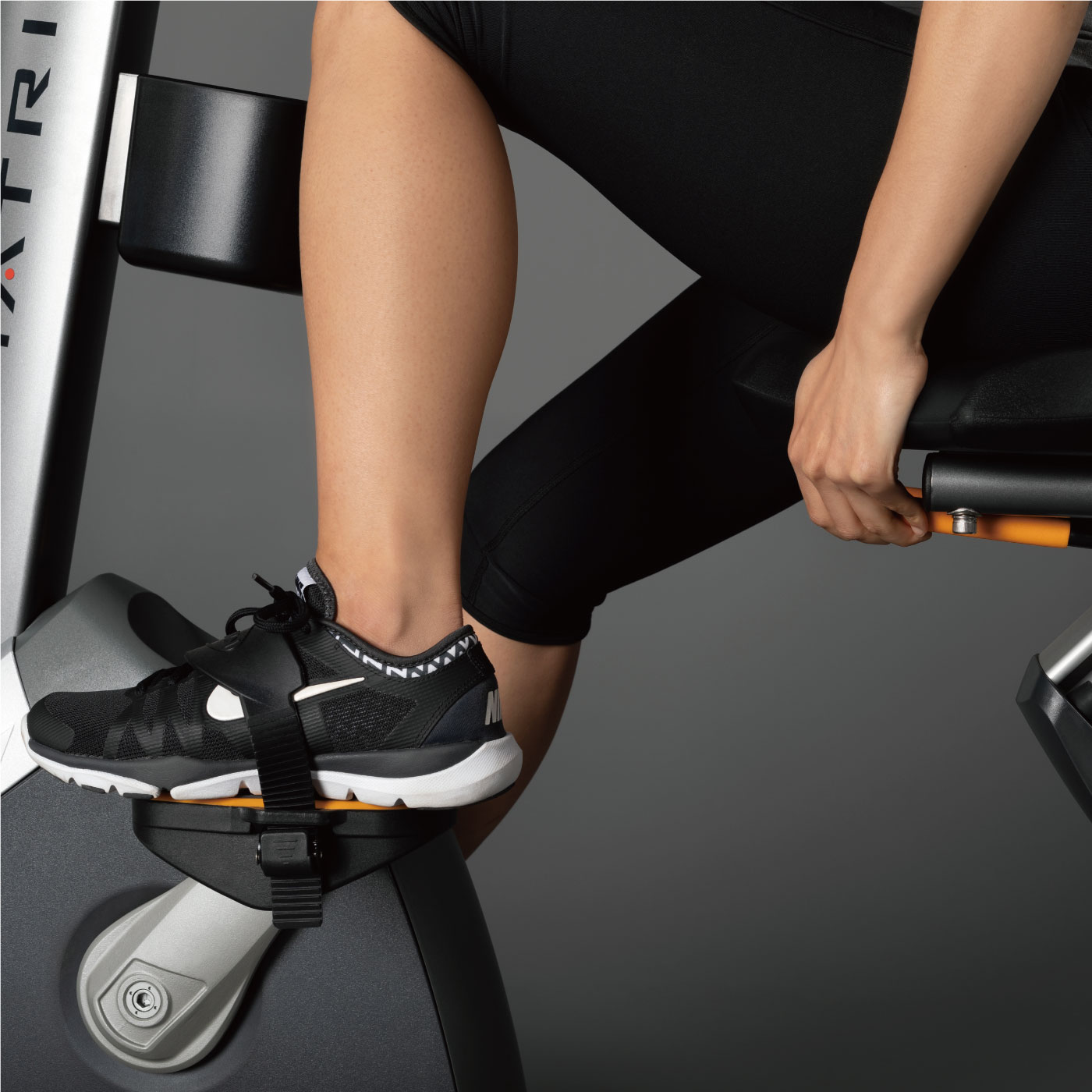 PERFORMANCE�ʥѥե����ޥ󥹥��꡼���ˡ�H-PS-PLED�ס���̳�ѥϥ��֥�åɥ�������ڥե��åȥͥ��Х��� �������������Х����ۡҶ�̳��MATRIX�ӡԥ���󥽥�إ륹�ƥå��ա�­������ ����ǳ�ơ�