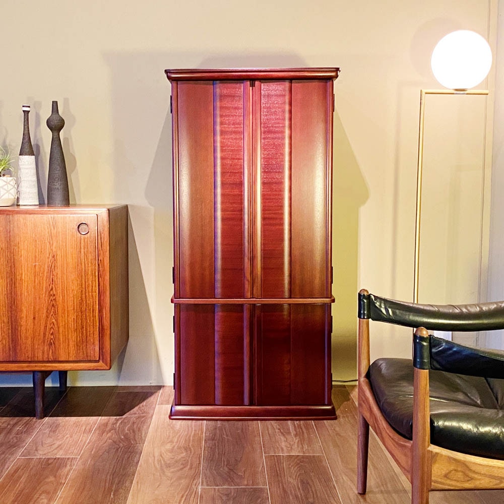 おしゃれな仏壇】スリム縦型タイプ（ダークレッド）MC-004-40