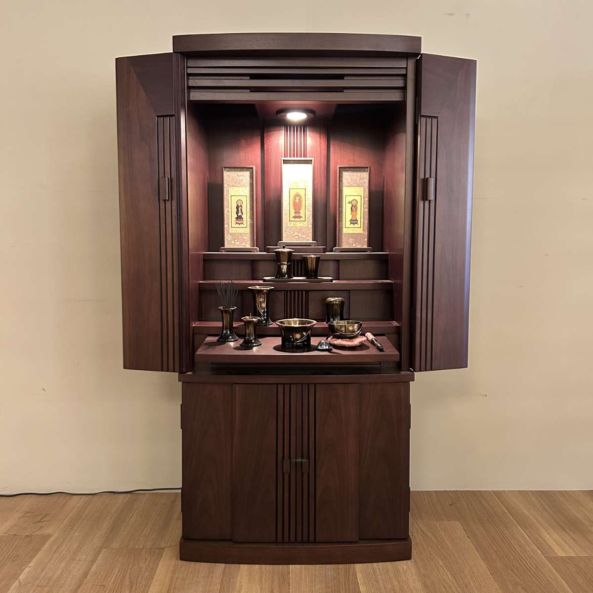 おしゃれで小さい仏壇】スリム縦型タイプ（ウォールナット）MC-005-40