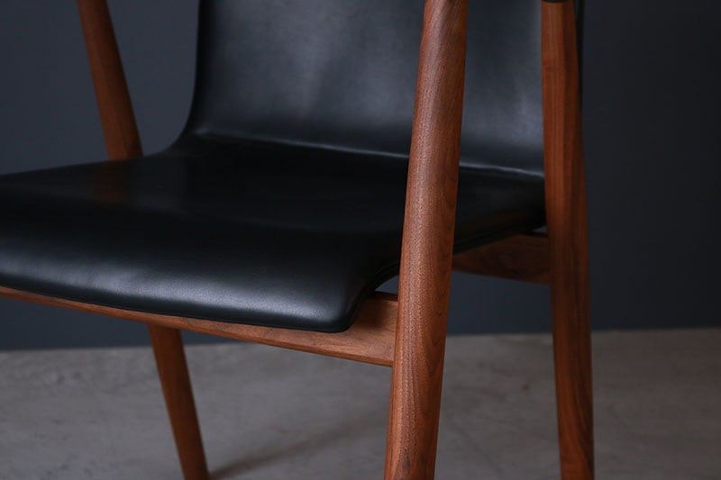 GINA アームチェア | チェア | イズミファニチャーオンライン -家具