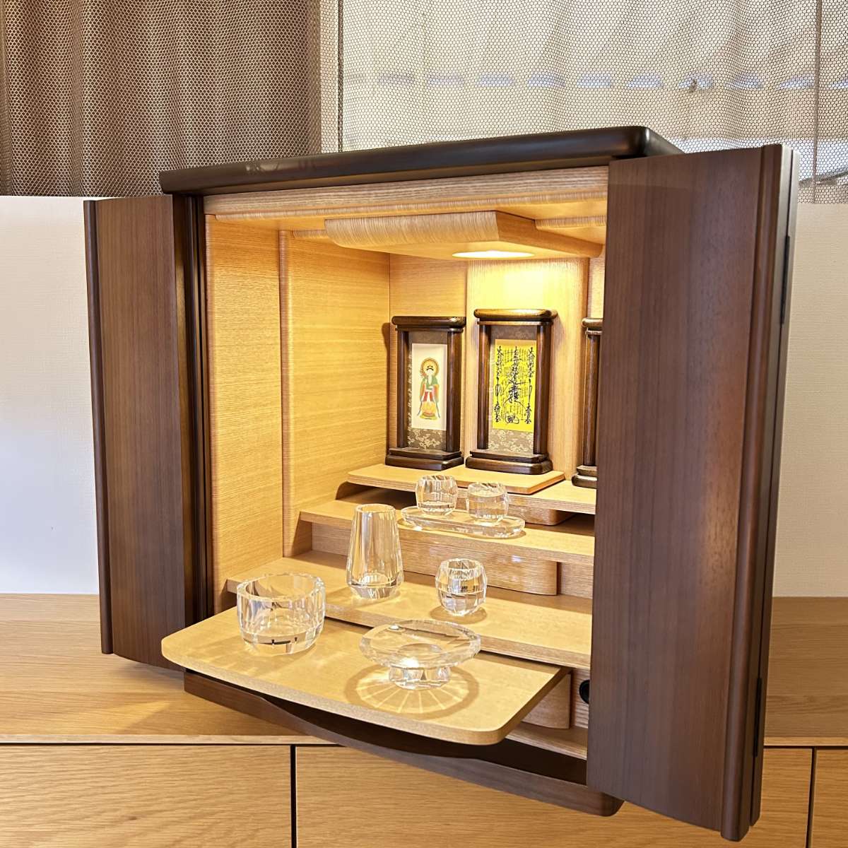 おしゃれで小さい仏壇】コンパクト上置タイプ（ウォールナット×タモ