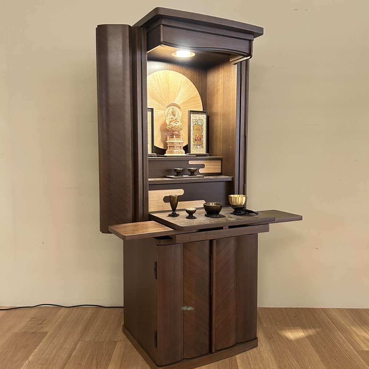 おしゃれな仏壇】スリム縦型タイプ（ウォールナット）MC-026-40
