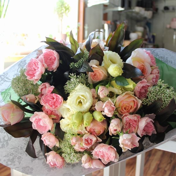 花束 ブーケ風 花 ギフト ミックス バラ フラワー お見舞い 退職祝い ヨーロピアン