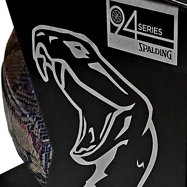 KOBE BRYANT コービーブライアント SPALDING シルバースネークボール