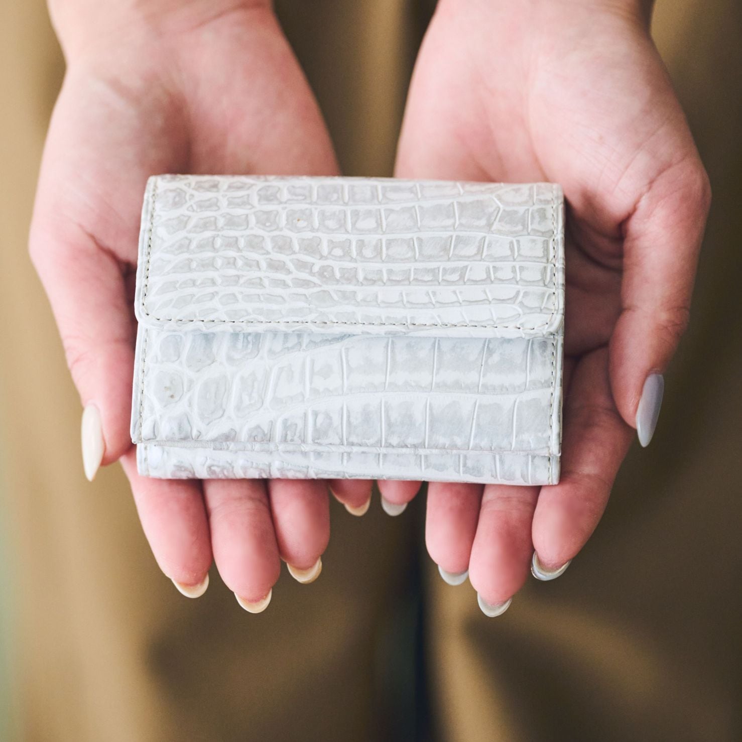 クロコダイル 特殊箔仕上げ｜IIIO（アイスリーオー）公式通販