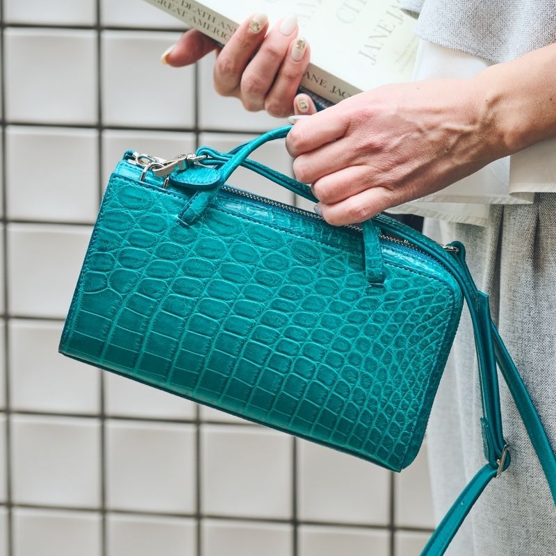 usaneko•*¨*•.¸♬︎civinile スマホショルダー クロコ スマホショルダー – 買えるLEON