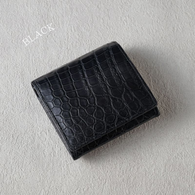 希少✨a.testoni テストーニ クロコダイル レザー マット加工 三つ折り a. testoni（ア・テストーニ） 財布 クロコダイル レザー 2つ折り