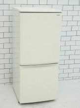 シャープ製2019年式137L中古冷蔵庫　SJ-D14E-W