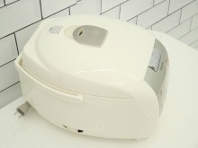 東芝製2015年式中古炊飯器1.0L（5.5合）　RC-10MFD