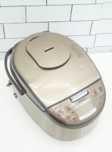 日立製2015年式中古圧力IH炊飯器1.0L（5.5合）　RZ-VG10M