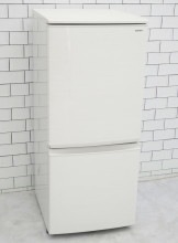 シャープ製2018年式137L中古冷凍冷蔵庫　SJ-D14D-W