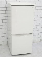 シャープ製2018年式137L中古冷凍冷蔵庫　SJ-D14D-W