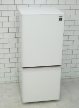 シャープ製2018年式137L中古冷凍冷蔵庫　SJ-GD14D-W