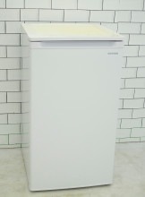 アイリスオーヤマ2022年式60L中古冷凍庫　IUSD-6B-W
