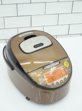 タイガー製2017年式中古IH炊飯器1.0L（5.5合）　JKT-J100