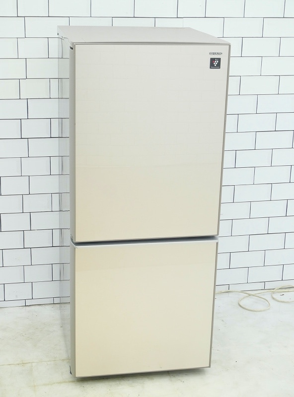 シャープ製2017年式137L中古冷凍冷蔵庫 SJ-GD14C-C 