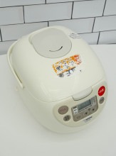 象印製2015年式中古炊飯器1.0L（5.5合）　NS-WF10N