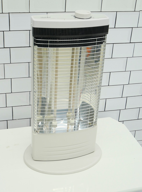 トヨトミ製 年式不明中古電気ストーブ EH-Q100I