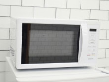 アイリスオーヤマ製2023年式中古電子レンジ　IMB-T178-W