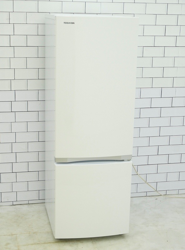 7/16受渡済）JT4471【TOSHIBA/東芝 2ドア冷蔵庫】美品 2019年製 GR