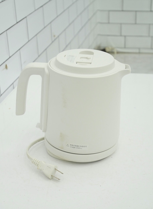 9/4 購入　未使用　白　ケトル 無印良品製 年式不明/中古電気ケトル 0.8L MJ-KES08
