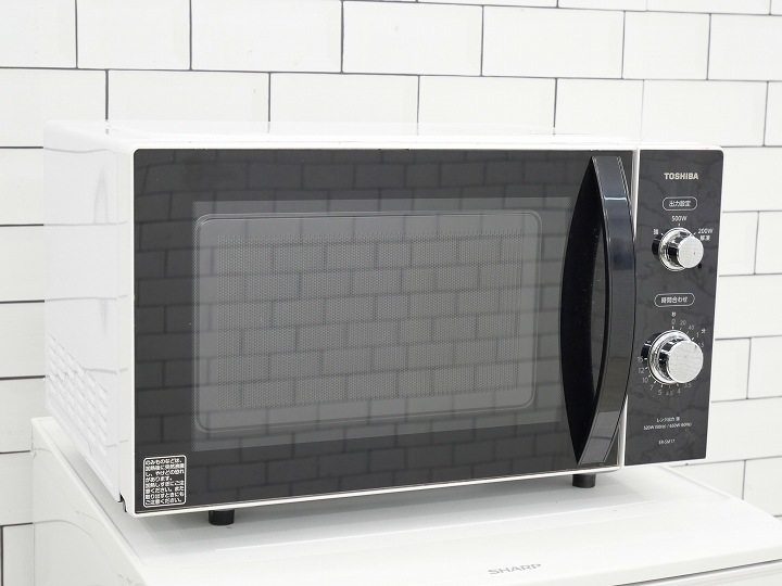 東芝製2021年式中古フラット型電子レンジ ER-SM17(W)