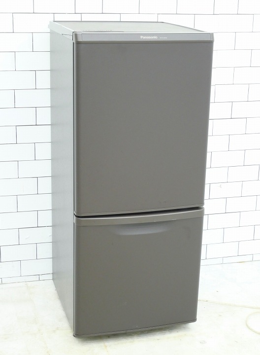 【ジ0728-09】スタイリッシュな黒‼️Panasonic ノンフロン冷凍冷蔵庫　NR-B14BW-T形　2019年製 NR-B14BW-T 冷蔵庫 マットビターブラウン [138L /2ドア /右開きタイプ