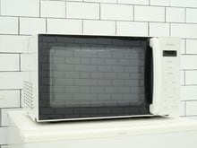 アイリスオーヤマ製2024年式中古電子レンジ　PMG-T179-W