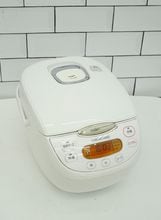 ヤマダ製2021年式中古炊飯器1.0L（5.5合）　YEC-M10G1