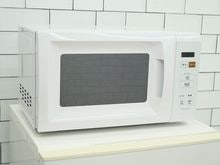 山善製2023年式中古電子レンジ　YRM-HF171(W)