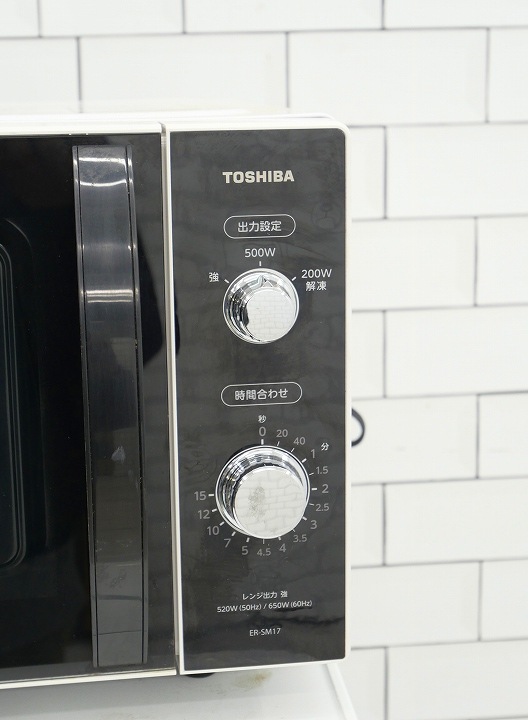 東芝製2020年式中古フラット型電子レンジ ER-SM17(W)
