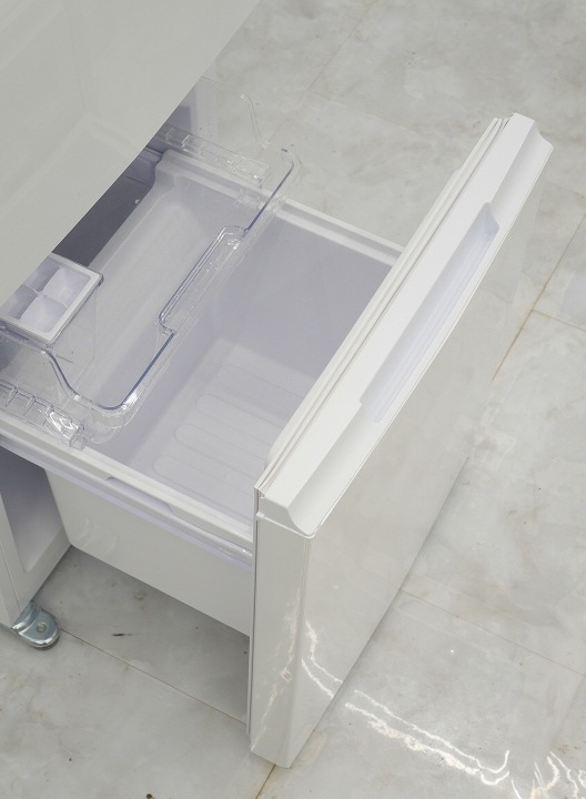 シャープ製2021年式152L中古冷凍冷蔵庫 SJ-D15G-W