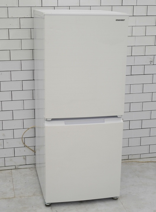 シャープ製2021年式152L中古冷凍冷蔵庫 SJ-D15G-W