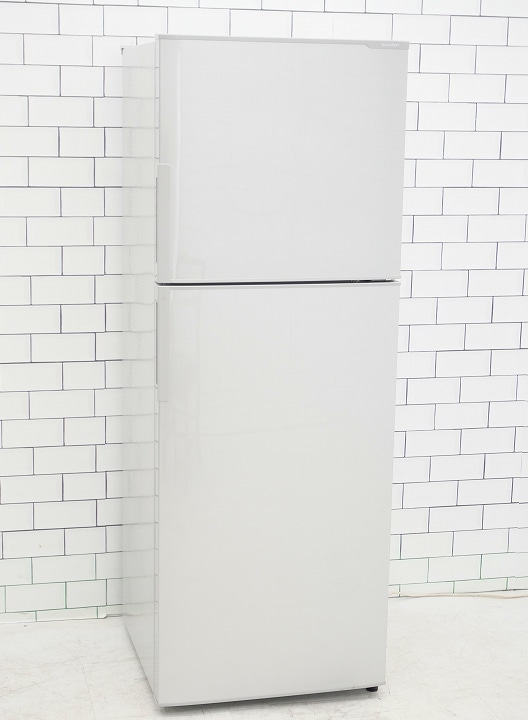 ♦️SHARPノンフロン冷凍冷蔵庫【2018年製】SJ-D23C-S