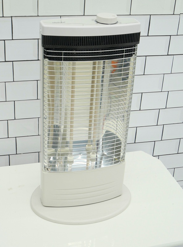 トヨトミ製 年式不明中古電気ストーブ EH-Q100I