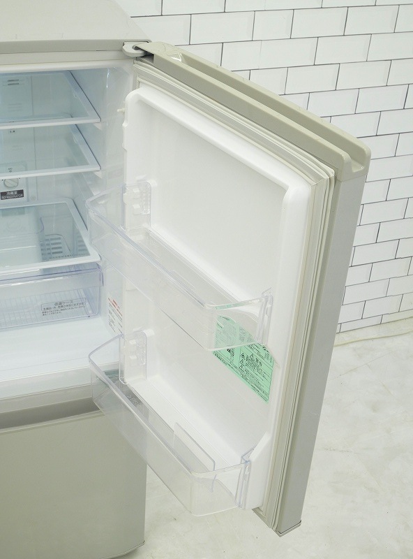 ★2018★美品 中古★三菱 146L 冷蔵庫【MR-P15EC-KW】Q242 ☆2018☆美品 中古☆三菱 146L 冷蔵庫【MR-P15EC-KW】Q242 三菱製